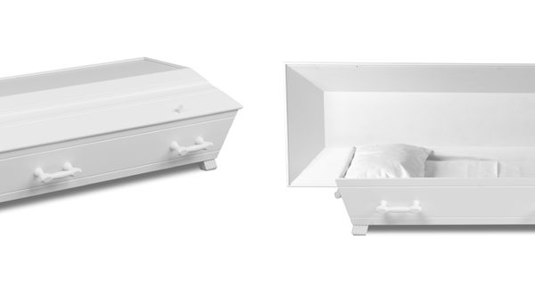 Kiste 24 Hvitmalt furu med utstyr